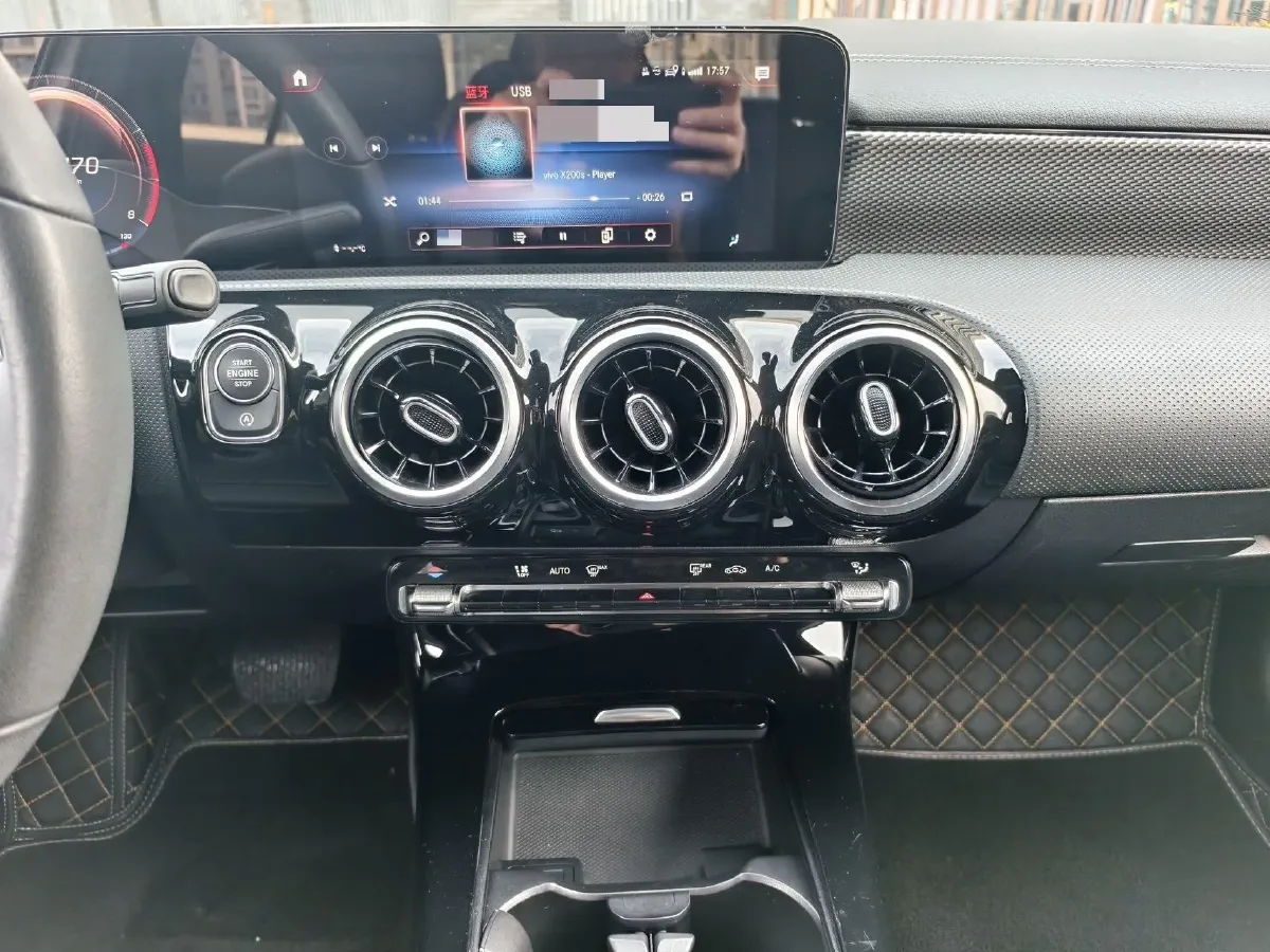 2021 Mercedes-Benz A Class 1.3T 136HP L4 7DCT,autocango,china used car exporter,china ev exporter,chinese used car exporter,chinese used ev exporter