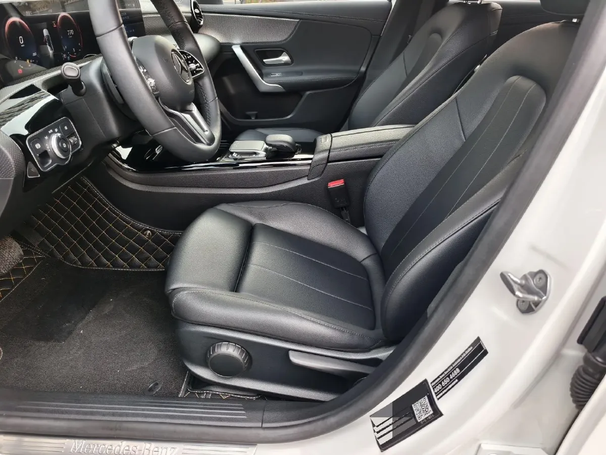 2021 Mercedes-Benz A Class 1.3T 136HP L4 7DCT,autocango,china used car exporter,china ev exporter,chinese used car exporter,chinese used ev exporter