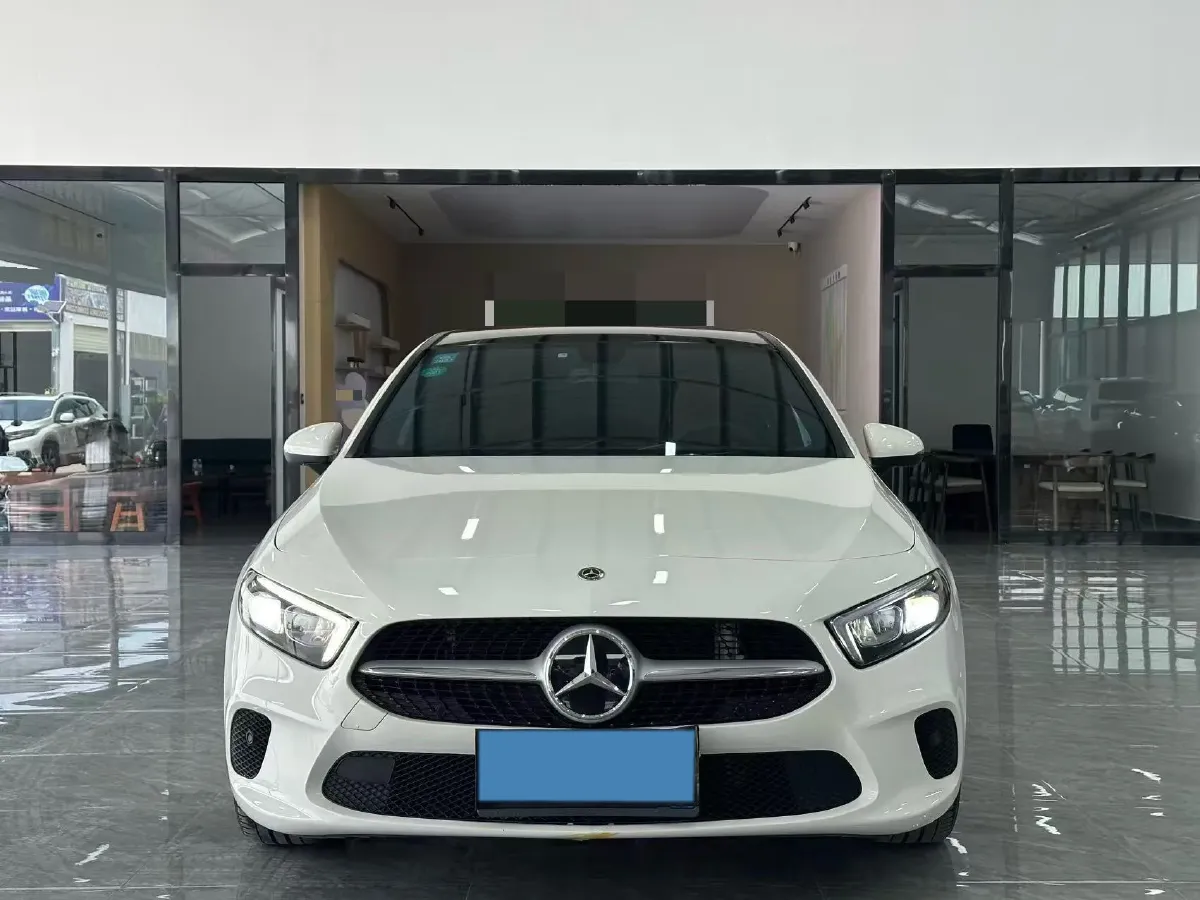 2019 Mercedes-Benz A Class 1.3T 163HP L4 7DCT,autocango,china used car exporter,china ev exporter,chinese used car exporter,chinese used ev exporter