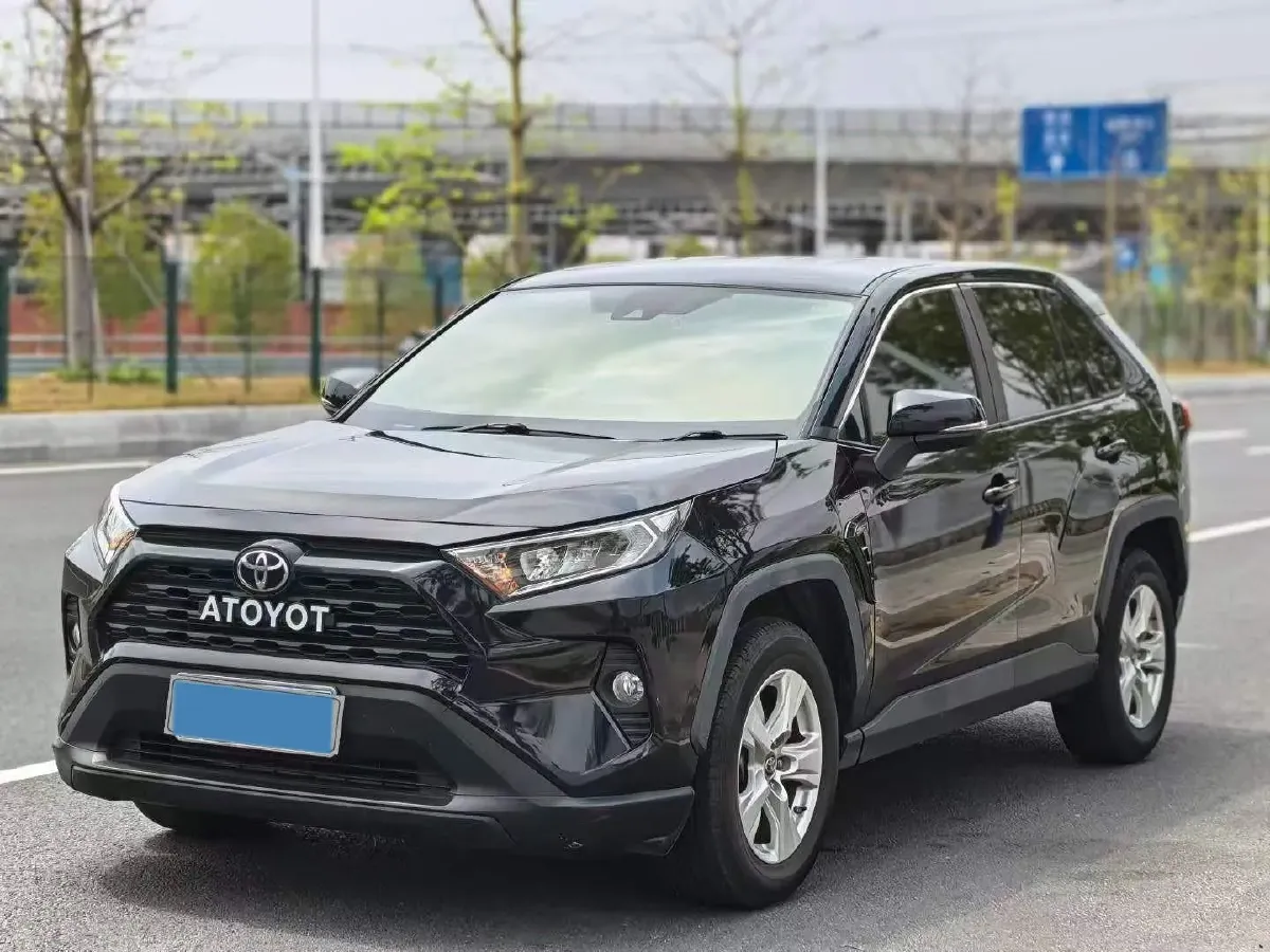 2021 Toyota RAV4 2.0L 171HP L4 CVT,autocango,china used car exporter,china ev exporter,chinese used car exporter,chinese used ev exporter
