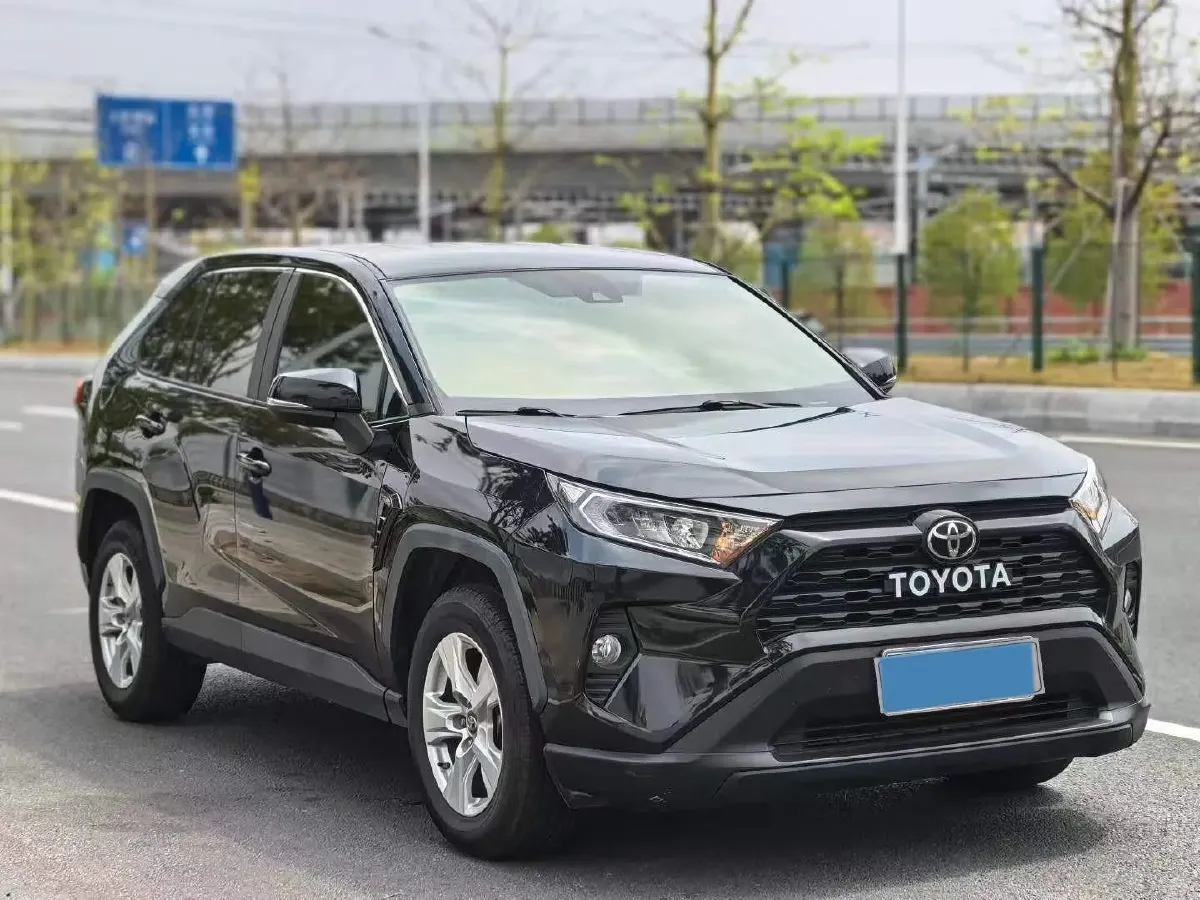 2021 Toyota RAV4 2.0L 171HP L4 CVT,autocango,china used car exporter,china ev exporter,chinese used car exporter,chinese used ev exporter