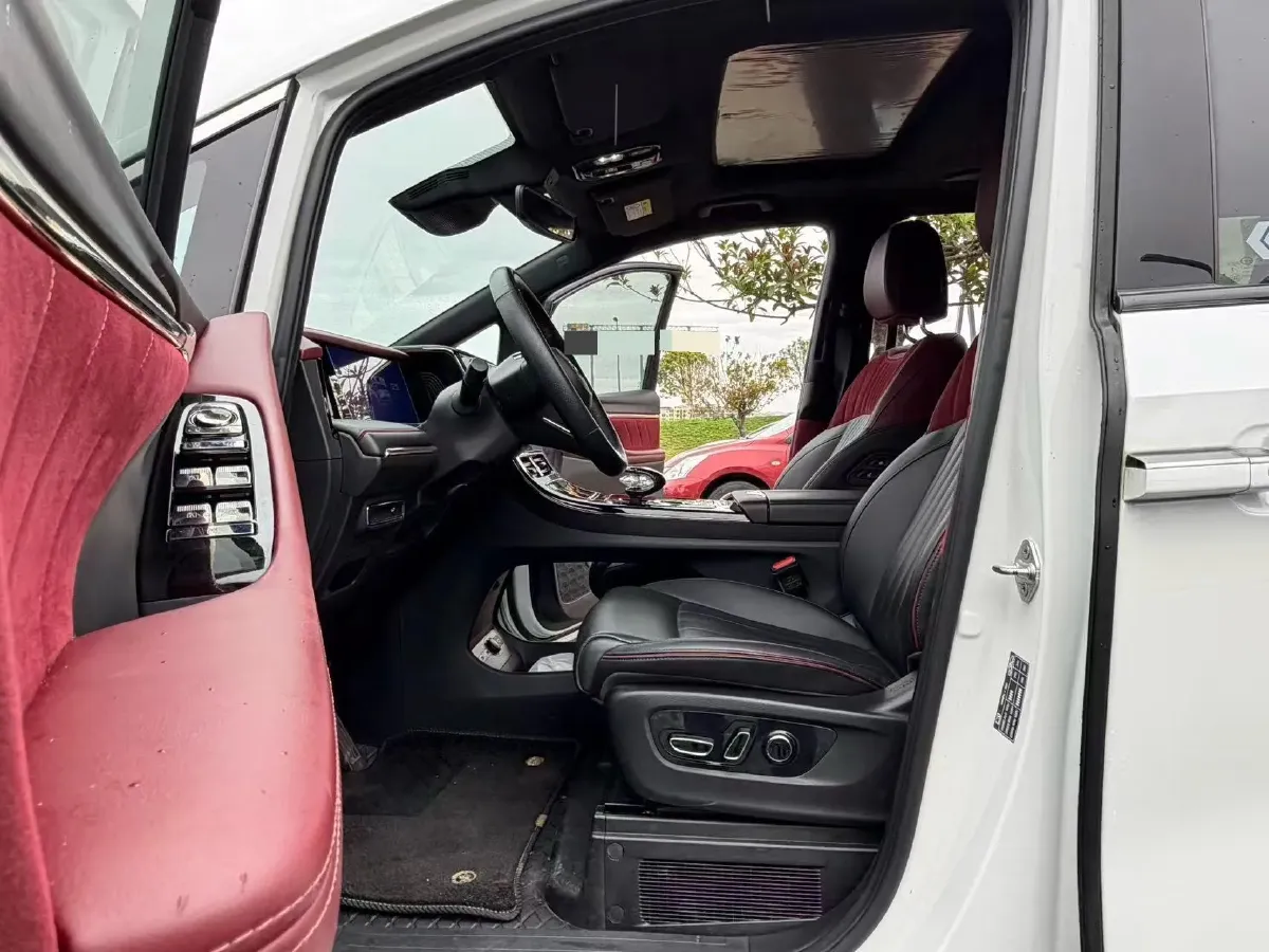 2023 GAC Trumpchi M8 2.0T 252HP L4 8AT,autocango,china used car exporter,china ev exporter,chinese used car exporter,chinese used ev exporter