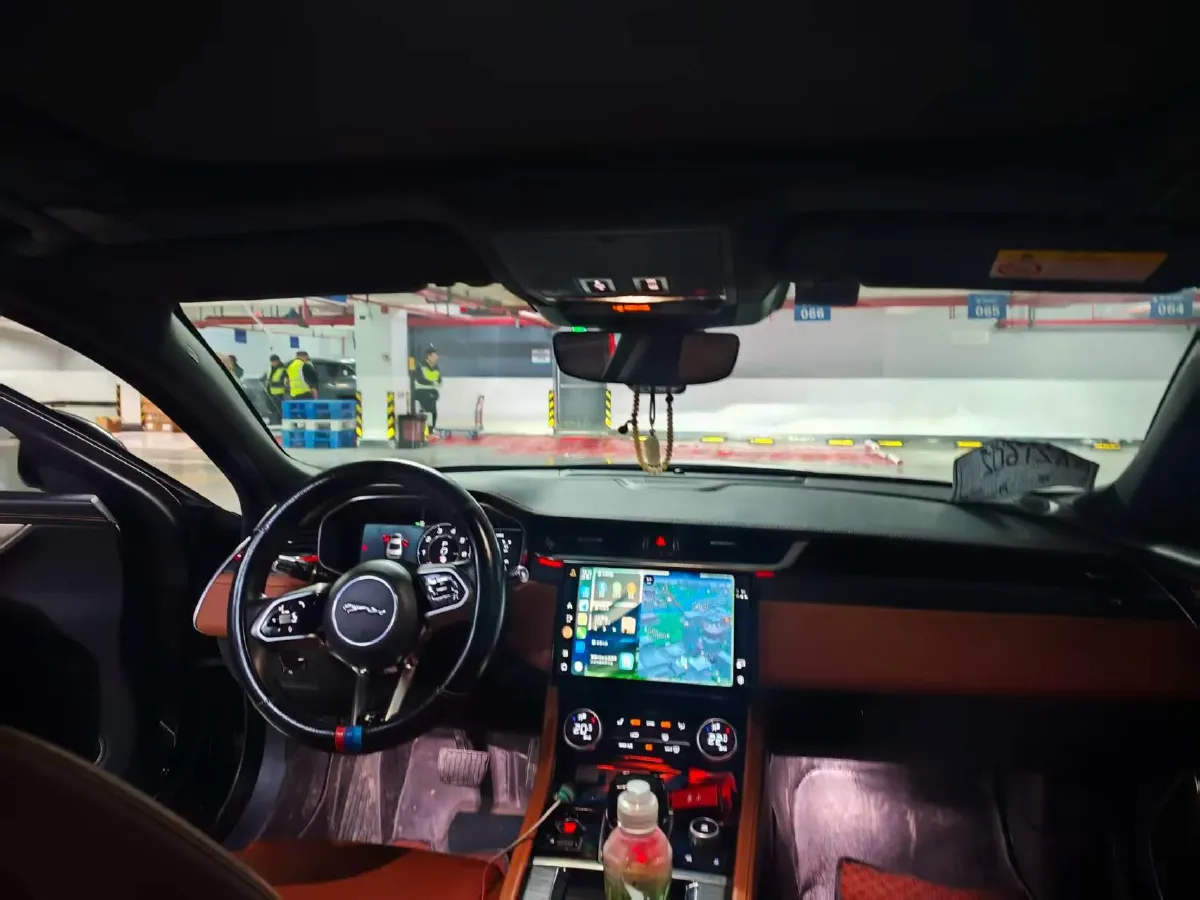 2021 Jaguar XFL 2.0T 250HP L4 8AT,autocango,china used car exporter,china ev exporter,chinese used car exporter,chinese used ev exporter