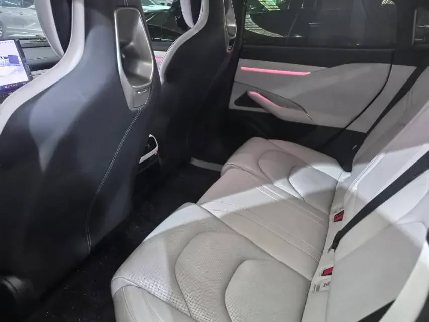 2024 MI SU7 BEV 73.6KWH,autocango,china used car exporter,china ev exporter,chinese used car exporter,chinese used ev exporter