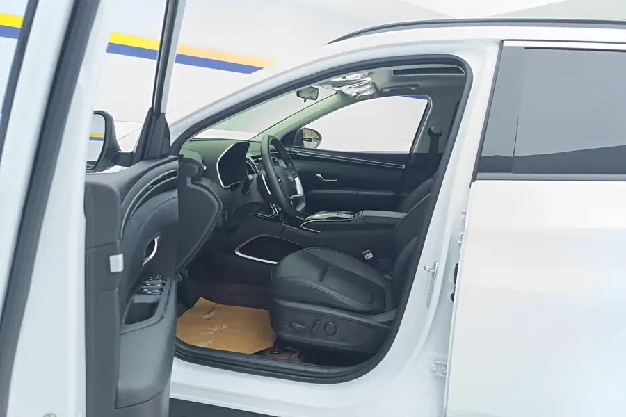 2023 Hyundai Tucson 1.5T 200HP L4 8AT,autocango,china used car exporter,china ev exporter,chinese used car exporter,chinese used ev exporter