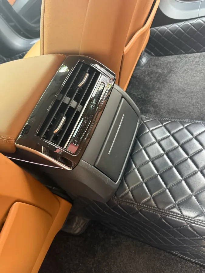 2023 Audi A8 2.0T 265HP L4 8AT,autocango,china used car exporter,china ev exporter,chinese used car exporter,chinese used ev exporter