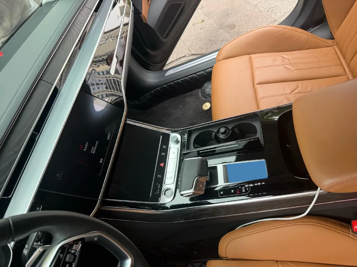 2023 Audi A8 2.0T 265HP L4 8AT,autocango,china used car exporter,china ev exporter,chinese used car exporter,chinese used ev exporter