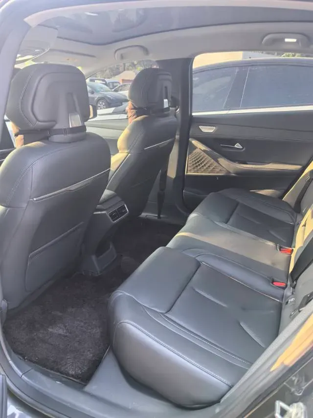 2022 DongFeng Forthing LingZhi EV BEV 68.4KWH,autocango,china used car exporter,china ev exporter,chinese used car exporter,chinese used ev exporter