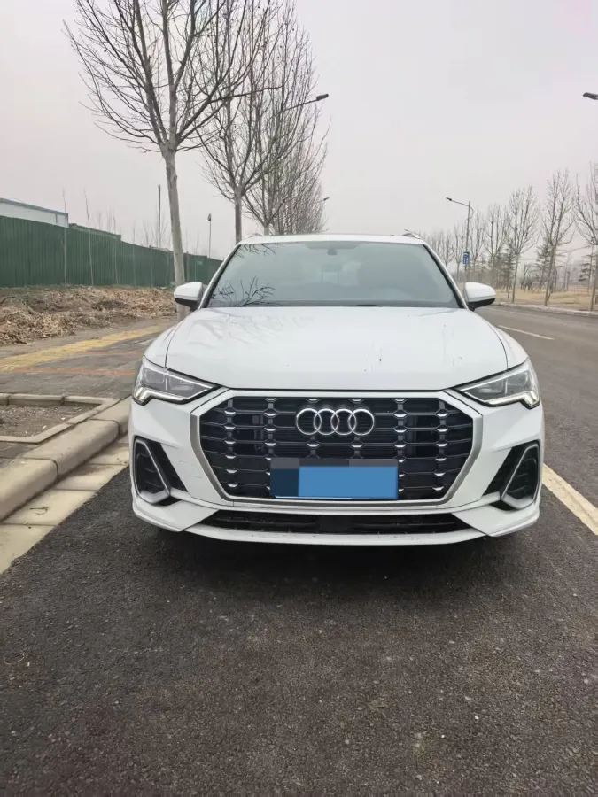 2024 Audi Q3 1.5T 160HP L4 7DCT,autocango,china used car exporter,china ev exporter,chinese used car exporter,chinese used ev exporter