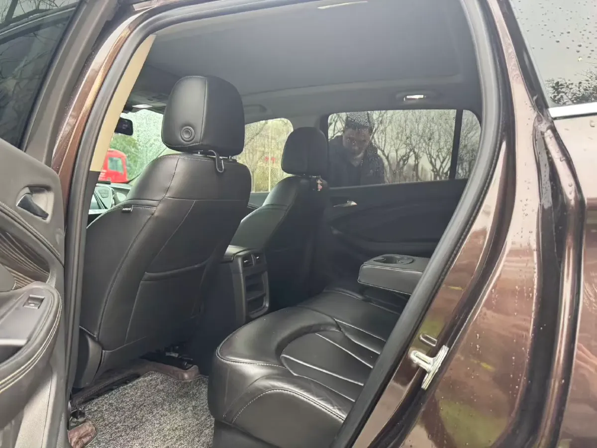 2020 Buick EnvisionPlus 1.5T 169HP L4 7DCT,autocango,china used car exporter,china ev exporter,chinese used car exporter,chinese used ev exporter