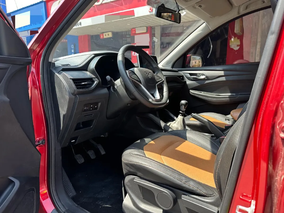 2019 WuLing HongGuang S3 1.5L 99HP L4 6MT,autocango,china used car exporter,china ev exporter,chinese used car exporter,chinese used ev exporter