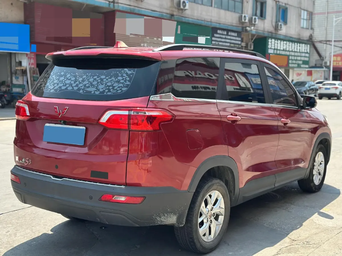 2019 WuLing HongGuang S3 1.5L 99HP L4 6MT,autocango,china used car exporter,china ev exporter,chinese used car exporter,chinese used ev exporter