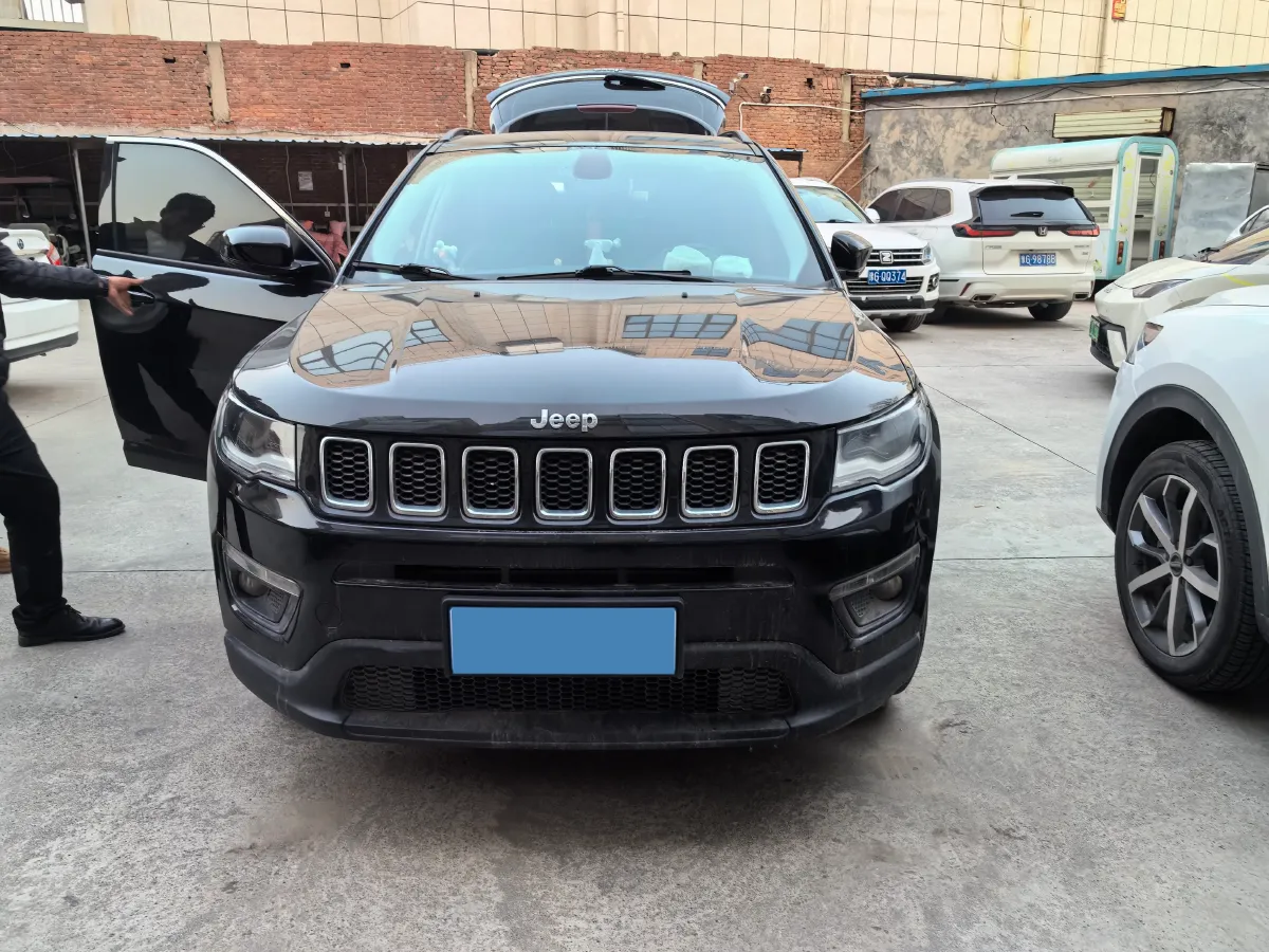 2019 Jeep Compass 1.3T 173HP L4 7DCT,autocango,china used car exporter,china ev exporter,chinese used car exporter,chinese used ev exporter