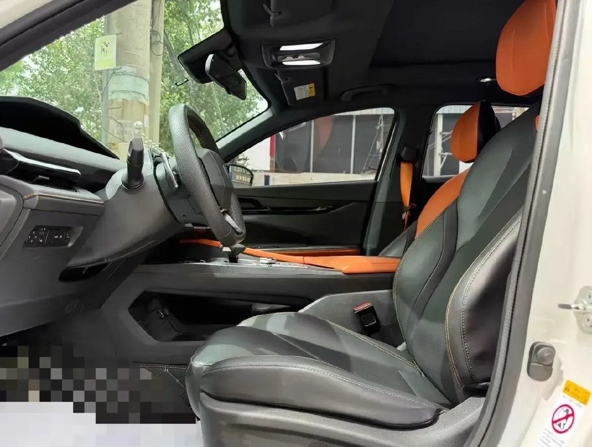 2023 ChangAn UNI-V 1.5T 188HP L4 7DCT,autocango,china used car exporter,china ev exporter,chinese used car exporter,chinese used ev exporter