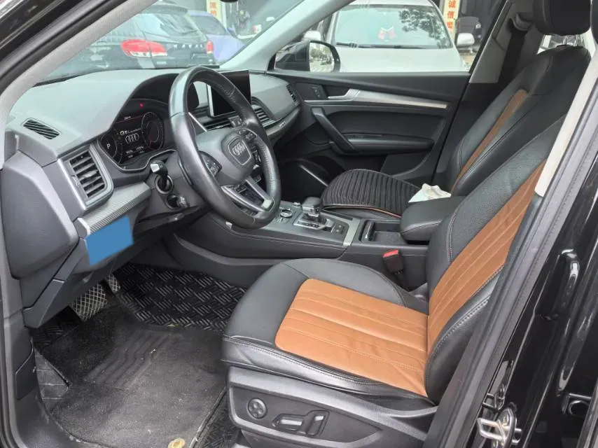 2020 Audi Q5L 2.0T 252HP L4 7DCT,autocango,china used car exporter,china ev exporter,chinese used car exporter,chinese used ev exporter