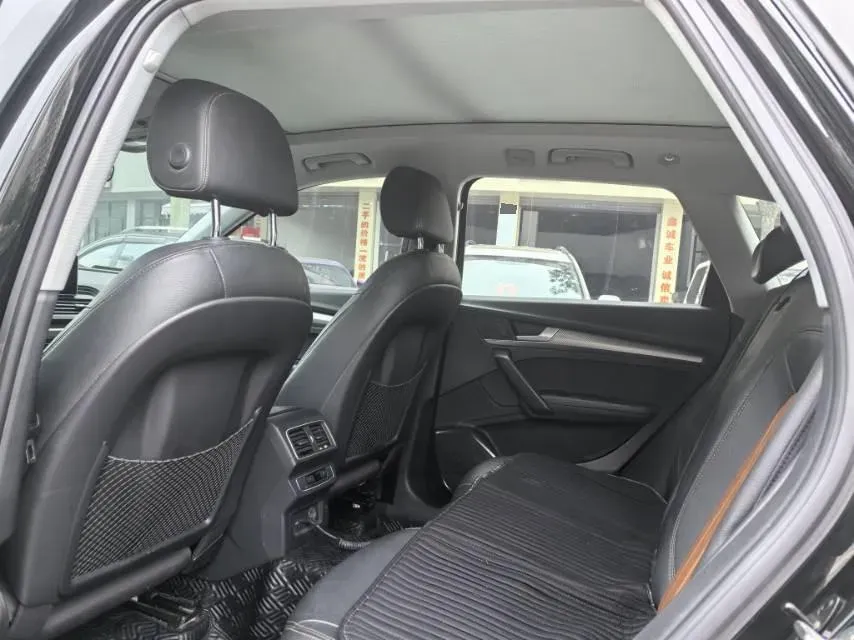 2020 Audi Q5L 2.0T 252HP L4 7DCT,autocango,china used car exporter,china ev exporter,chinese used car exporter,chinese used ev exporter