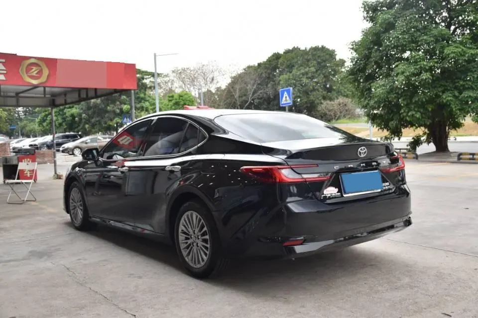 2024 Toyota Camry 2.0L 152HP L4 E-CVT Hybrid,autocango,china used car exporter,china ev exporter,chinese used car exporter,chinese used ev exporter