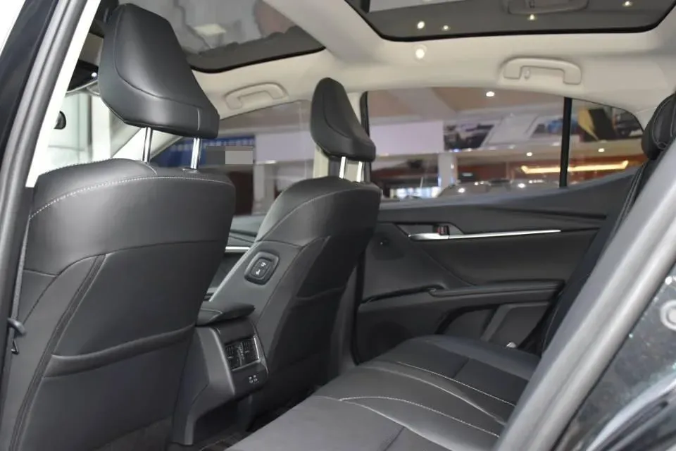 2024 Toyota Camry 2.0L 152HP L4 E-CVT Hybrid,autocango,china used car exporter,china ev exporter,chinese used car exporter,chinese used ev exporter