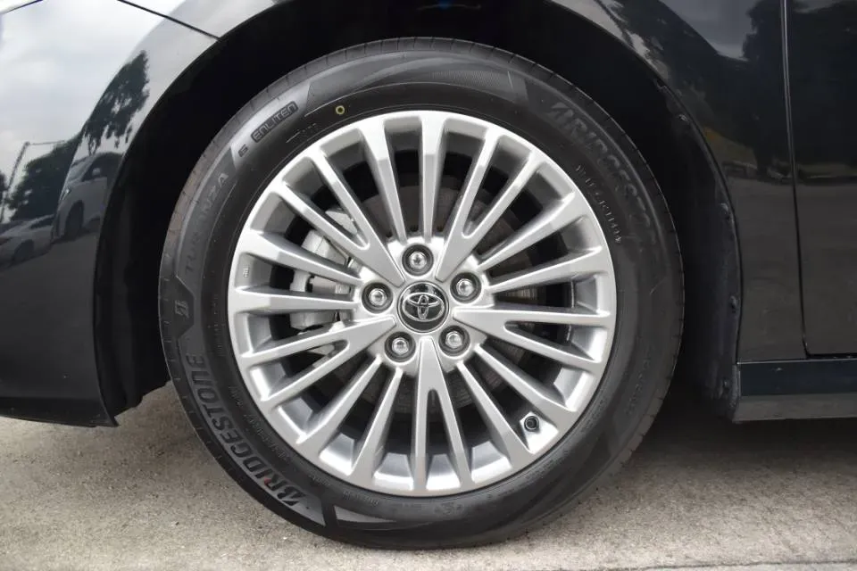 2024 Toyota Camry 2.0L 152HP L4 E-CVT Hybrid,autocango,china used car exporter,china ev exporter,chinese used car exporter,chinese used ev exporter