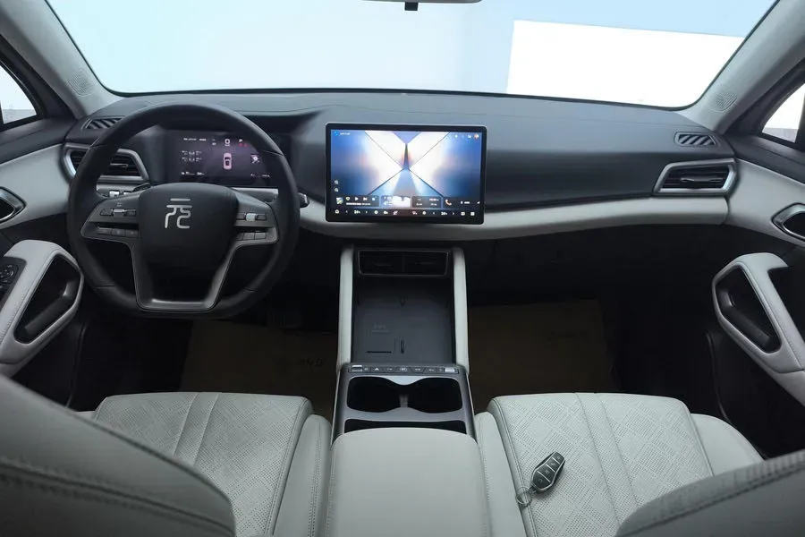 2024 BYD YuanUP BEV 45.12KWH,autocango,china used car exporter,china ev exporter,chinese used car exporter,chinese used ev exporter