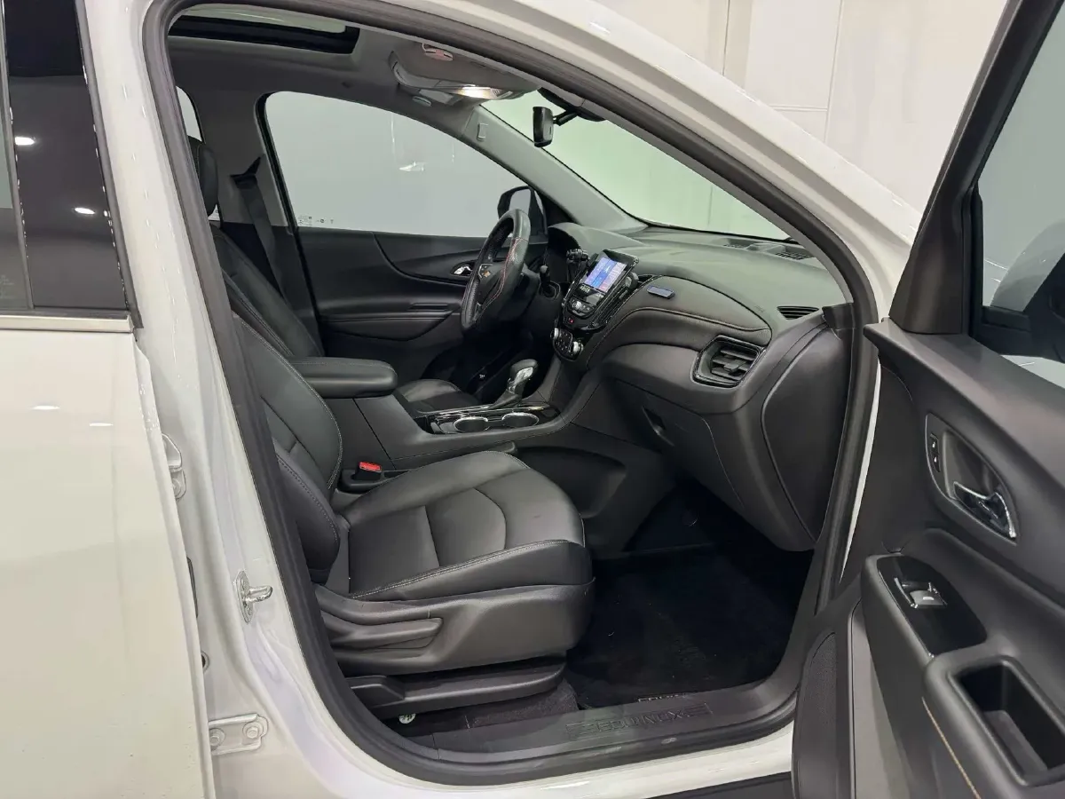 2021 Chevrolet Equinox 1.5T 169HP L4 6AT,autocango,china used car exporter,china ev exporter,chinese used car exporter,chinese used ev exporter