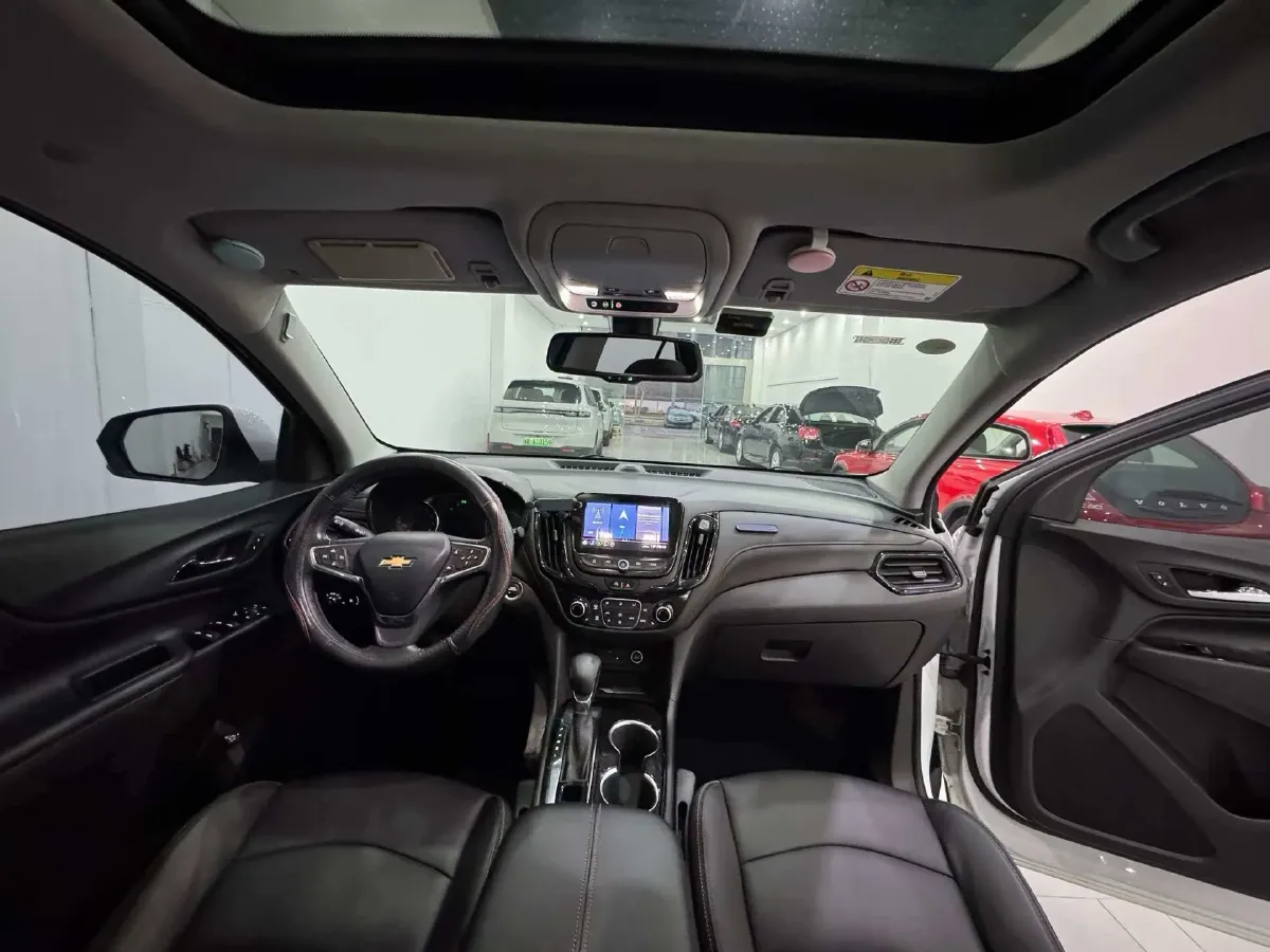 2021 Chevrolet Equinox 1.5T 169HP L4 6AT,autocango,china used car exporter,china ev exporter,chinese used car exporter,chinese used ev exporter