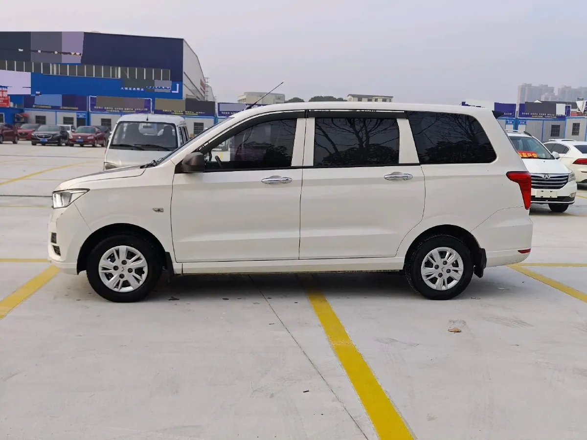2021 WuLing RongGuang New Truck 1.5L 99HP L4 5MT,autocango,china used car exporter,china ev exporter,chinese used car exporter,chinese used ev exporter