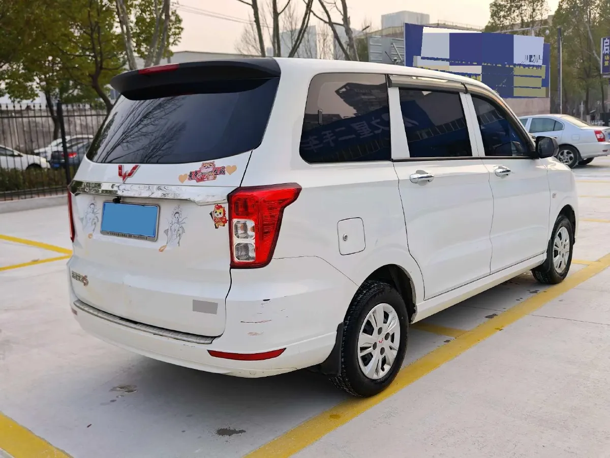 2021 WuLing RongGuang New Truck 1.5L 99HP L4 5MT,autocango,china used car exporter,china ev exporter,chinese used car exporter,chinese used ev exporter