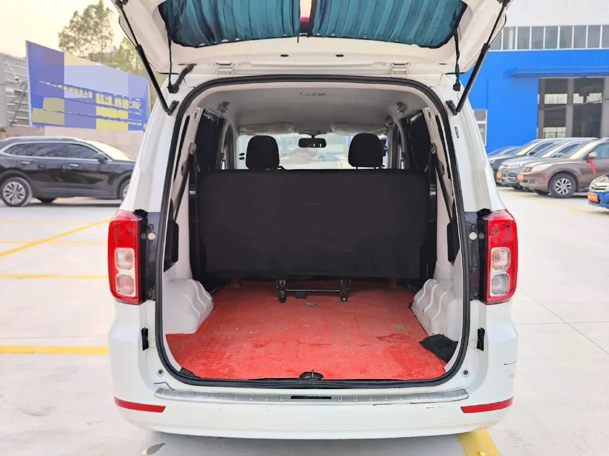 2021 WuLing RongGuang New Truck 1.5L 99HP L4 5MT,autocango,china used car exporter,china ev exporter,chinese used car exporter,chinese used ev exporter