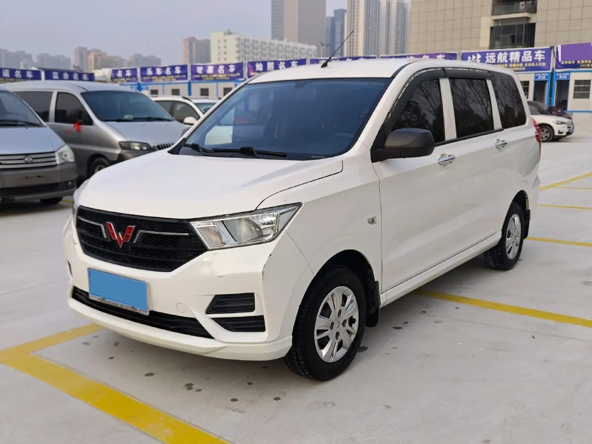 2021 WuLing RongGuang New Truck 1.5L 99HP L4 5MT,autocango,china used car exporter,china ev exporter,chinese used car exporter,chinese used ev exporter
