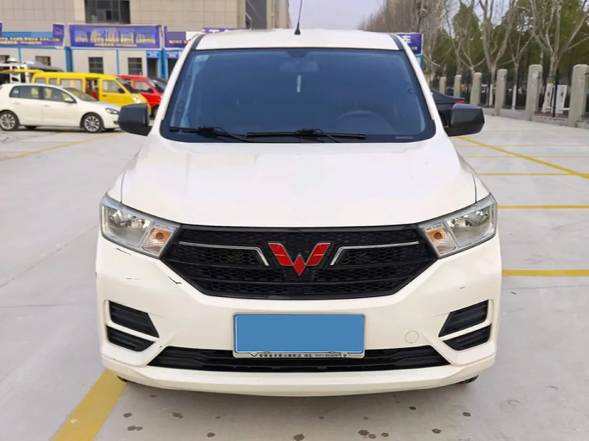 2021 WuLing RongGuang New Truck 1.5L 99HP L4 5MT,autocango,china used car exporter,china ev exporter,chinese used car exporter,chinese used ev exporter