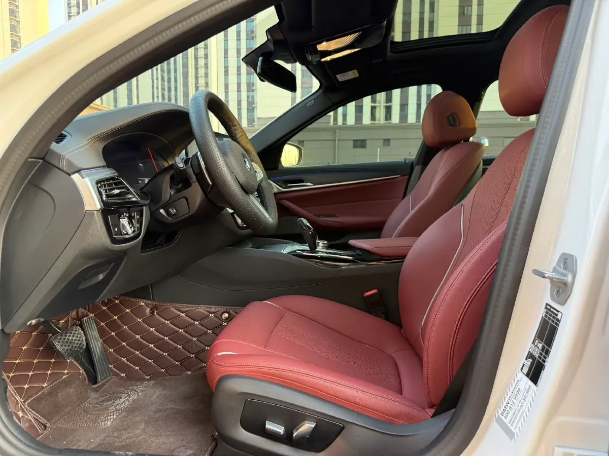 2023 BMW 5 Series 2.0T 245HP L4 8AT,autocango,china used car exporter,china ev exporter,chinese used car exporter,chinese used ev exporter