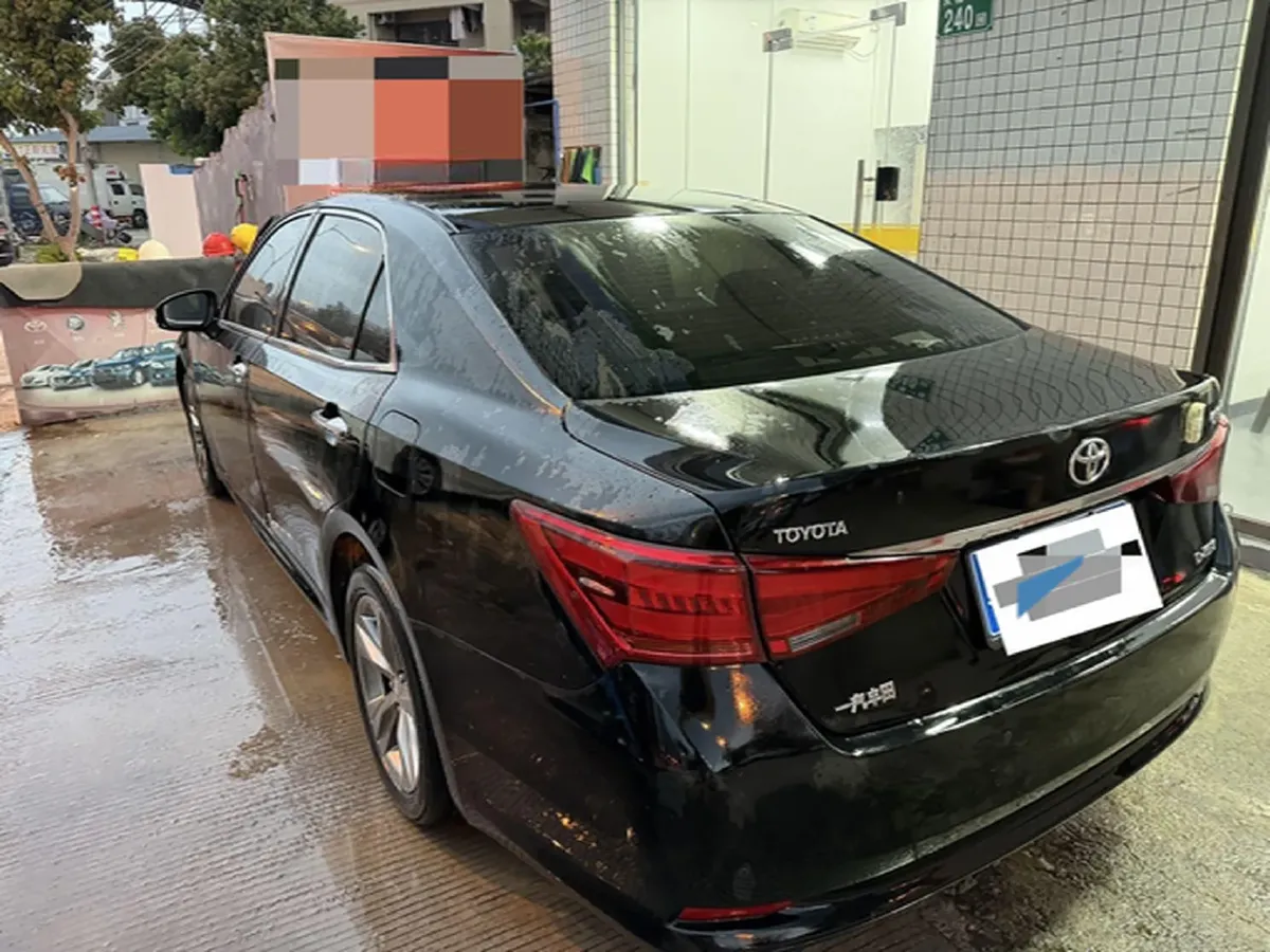 2015 Toyota Crown 2.0T 235HP L4 8AT,autocango,china used car exporter,china ev exporter,chinese used car exporter,chinese used ev exporter