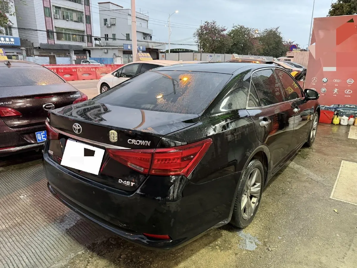 2015 Toyota Crown 2.0T 235HP L4 8AT,autocango,china used car exporter,china ev exporter,chinese used car exporter,chinese used ev exporter
