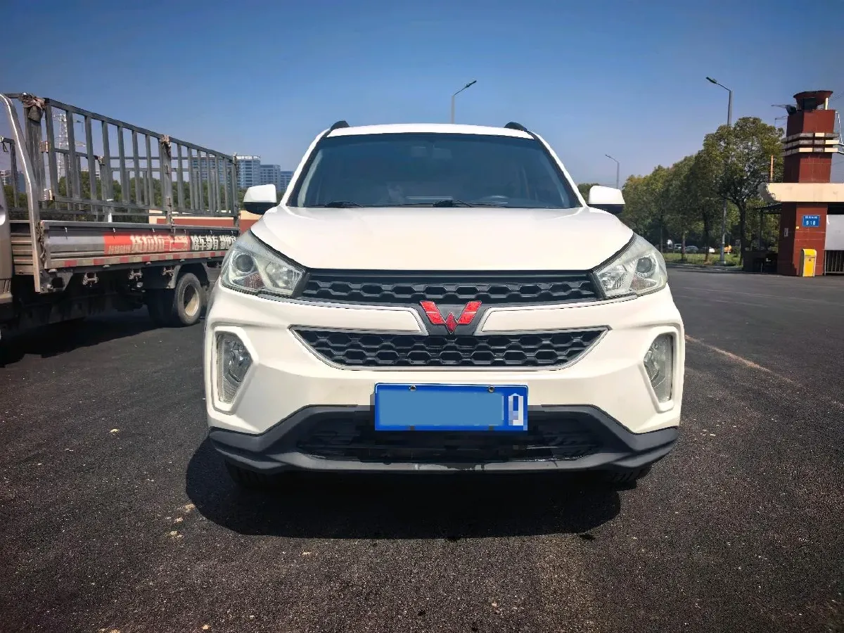 2018 WuLing HongGuang S3 1.5L 112HP L4 6MT,autocango,china used car exporter,china ev exporter,chinese used car exporter,chinese used ev exporter
