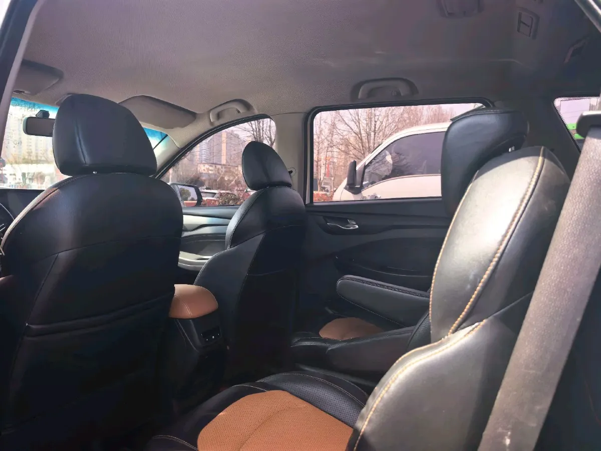 2018 WuLing HongGuang S3 1.5L 112HP L4 6MT,autocango,china used car exporter,china ev exporter,chinese used car exporter,chinese used ev exporter