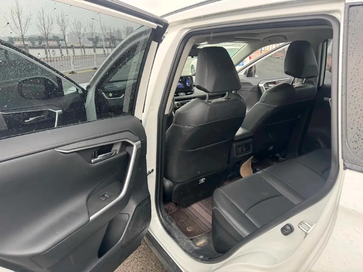 2023 Toyota RAV4 2.5L 178HP L4 E-CVT Hybrid,autocango,china used car exporter,china ev exporter,chinese used car exporter,chinese used ev exporter