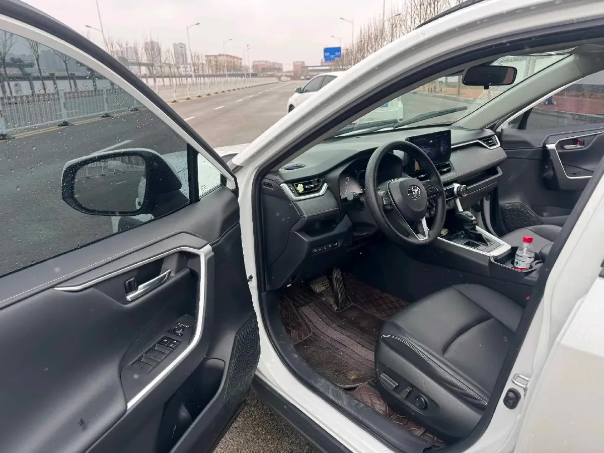 2023 Toyota RAV4 2.5L 178HP L4 E-CVT Hybrid,autocango,china used car exporter,china ev exporter,chinese used car exporter,chinese used ev exporter