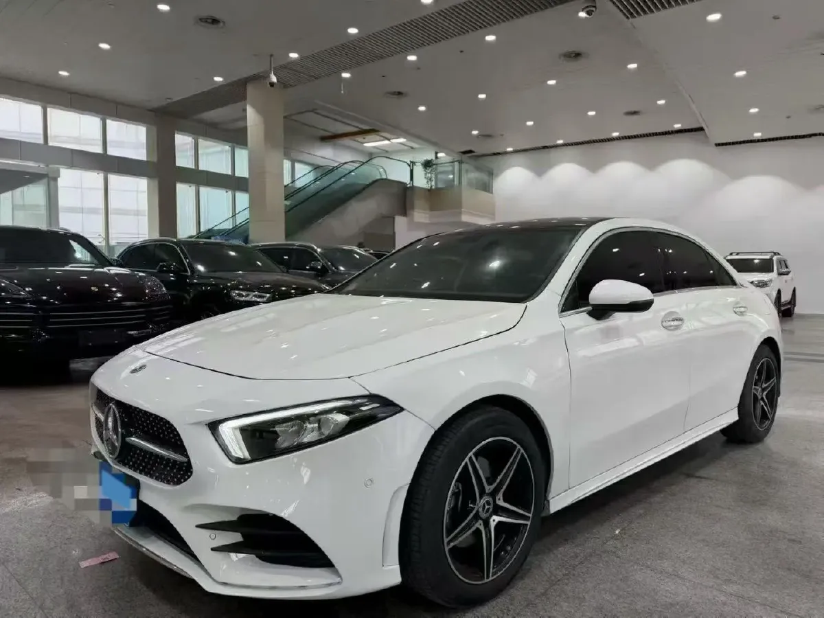 2020 Mercedes-Benz A Class 1.3T 163HP L4 7DCT,autocango,china used car exporter,china ev exporter,chinese used car exporter,chinese used ev exporter