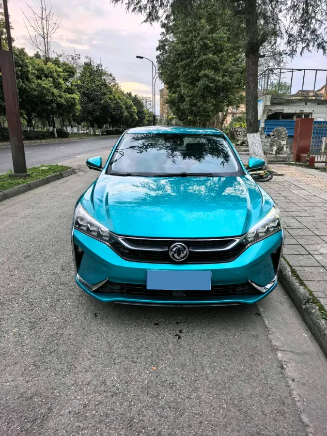 2020 DongFeng Aeolus YiXuan 1.5T 150HP L4 6DCT,autocango,china used car exporter,china ev exporter,chinese used car exporter,chinese used ev exporter