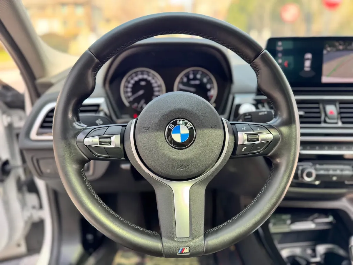 2023 BMW 1 Series 1.5T 136HP L3 7DCT,autocango,china used car exporter,china ev exporter,chinese used car exporter,chinese used ev exporter