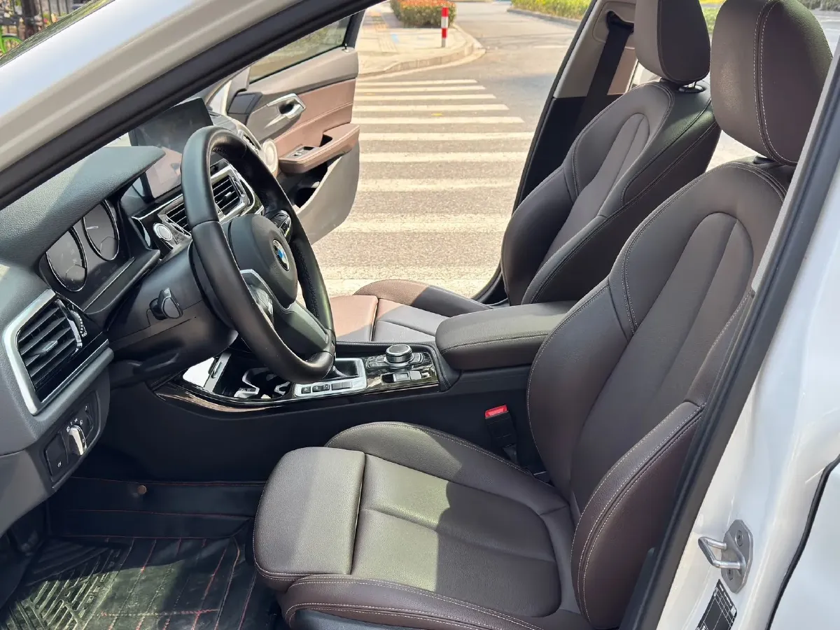 2023 BMW 1 Series 1.5T 136HP L3 7DCT,autocango,china used car exporter,china ev exporter,chinese used car exporter,chinese used ev exporter