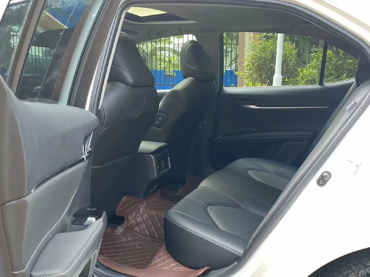 2021 Toyota Camry 2.5L 209HP L4 8AT,autocango,china used car exporter,china ev exporter,chinese used car exporter,chinese used ev exporter