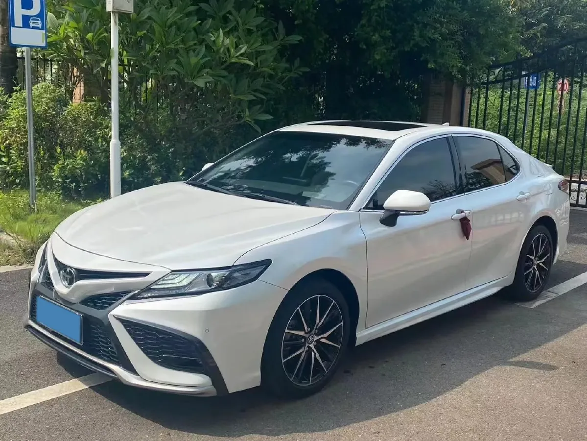 2021 Toyota Camry 2.5L 209HP L4 8AT,autocango,china used car exporter,china ev exporter,chinese used car exporter,chinese used ev exporter