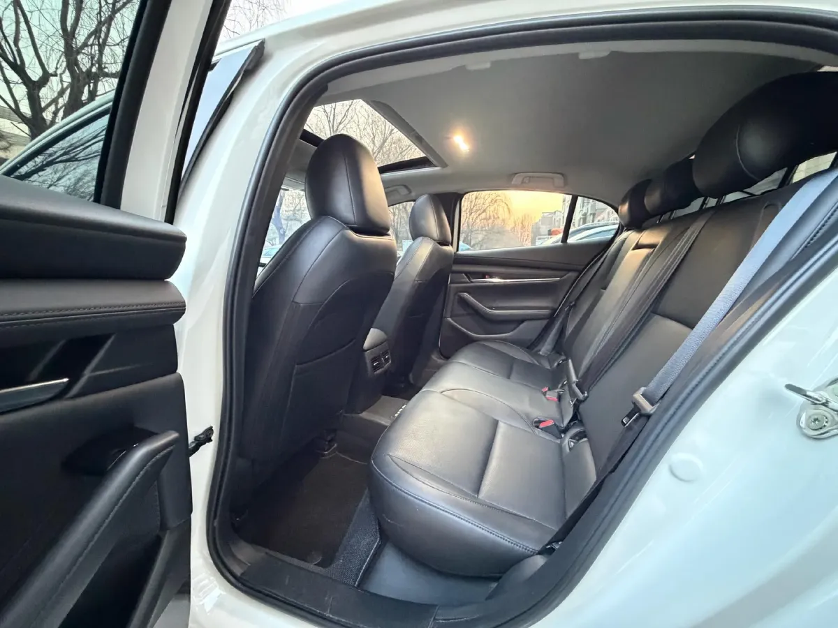 2022 Mazda 3 Axela 2.0L 158HP L4 6AT,autocango,china used car exporter,china ev exporter,chinese used car exporter,chinese used ev exporter