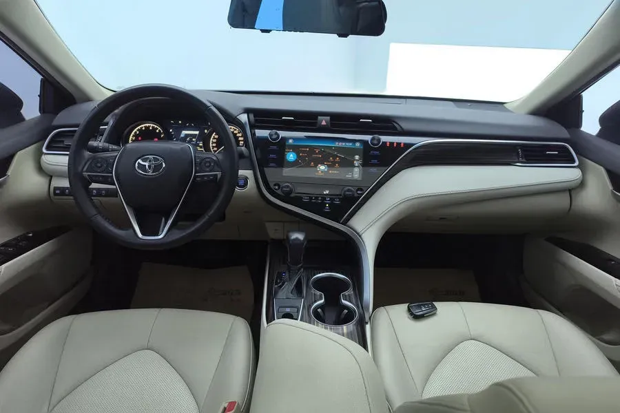 2019 Toyota Camry 2.0L 178HP L4 CVT,autocango,china used car exporter,china ev exporter,chinese used car exporter,chinese used ev exporter