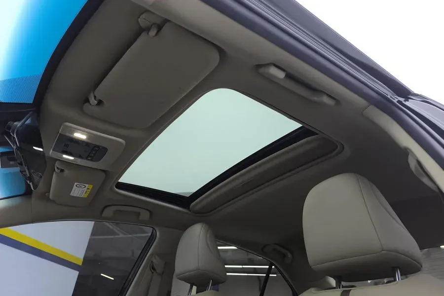 2019 Toyota Camry 2.0L 178HP L4 CVT,autocango,china used car exporter,china ev exporter,chinese used car exporter,chinese used ev exporter