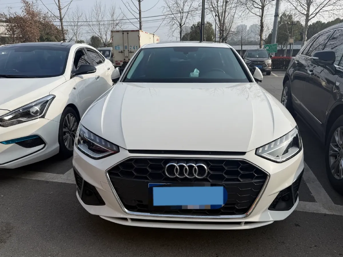 2020 Audi A4L 2.0T 190HP L4 7DCT,autocango,china used car exporter,china ev exporter,chinese used car exporter,chinese used ev exporter