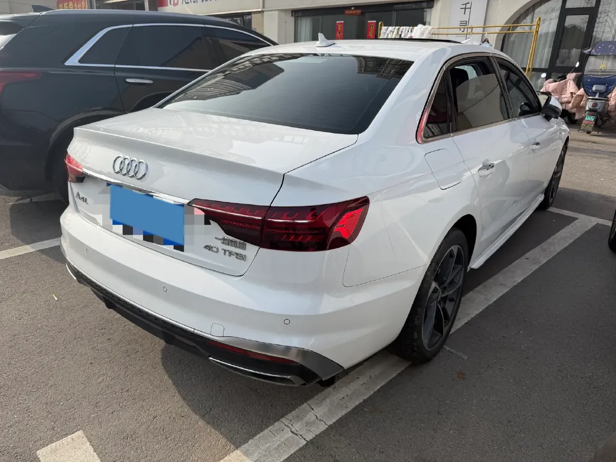 2020 Audi A4L 2.0T 190HP L4 7DCT,autocango,china used car exporter,china ev exporter,chinese used car exporter,chinese used ev exporter