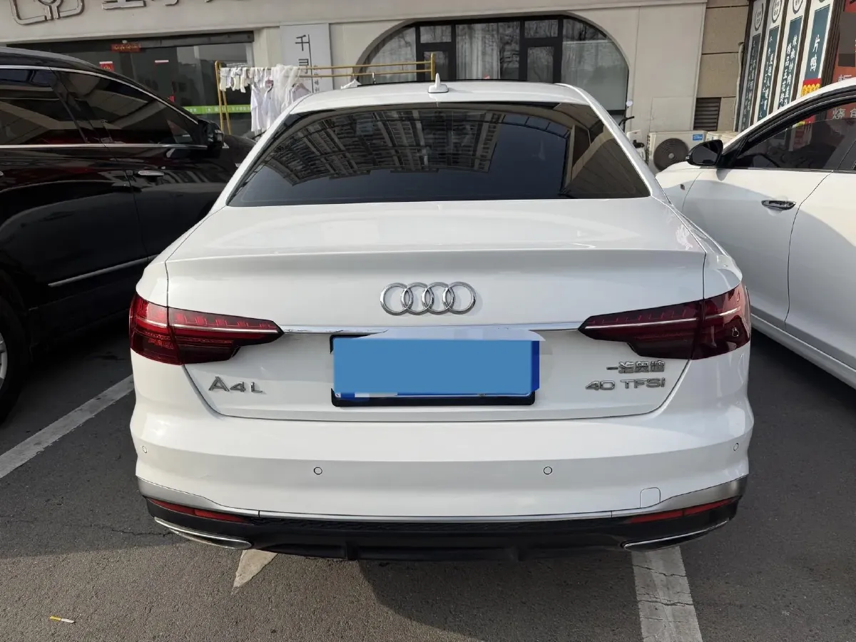 2020 Audi A4L 2.0T 190HP L4 7DCT,autocango,china used car exporter,china ev exporter,chinese used car exporter,chinese used ev exporter